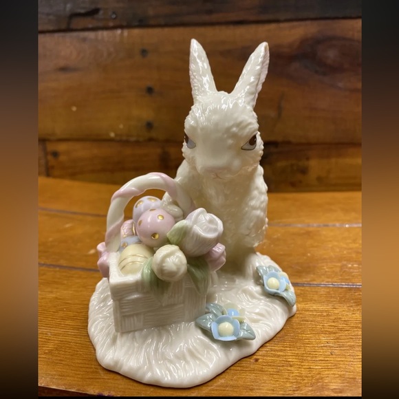 LENOX Rabbit with Eggs & Flowers Figurine - Picture 2 of 5